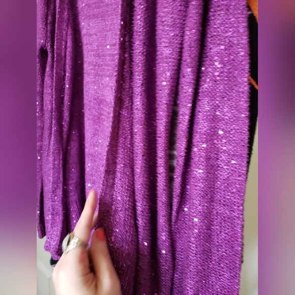 NWOT Elegant sparkled fuchsia cardigan - Picture 2 of 14